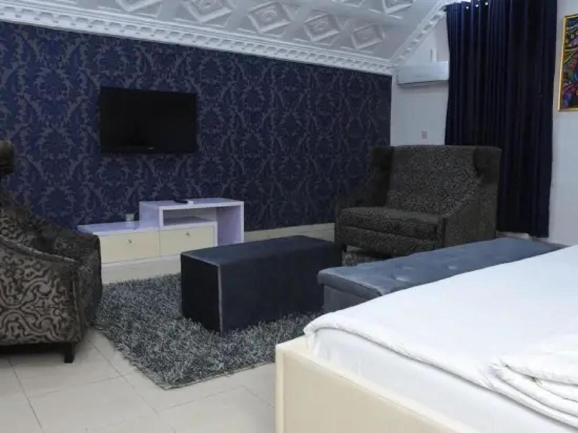 Room In Lodge - Ambience Hotels Abujahome For Leisure And Business Travellers Exterior foto